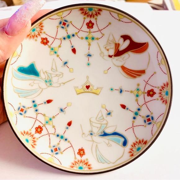 Disney x Kutani Ware Collectible Plate - Sleeping Beauty Fairies Limited Edition - Picture 2 of 7